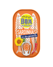 Load image into Gallery viewer, Sardines in Spicy Vegetable Oil